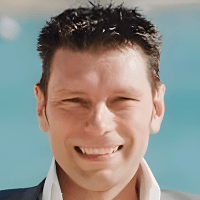 Deri Llewellyn-Davies